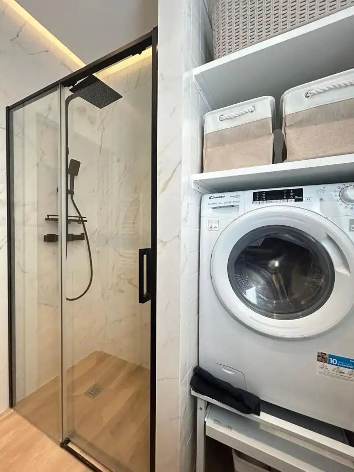 Badezimmer von Erdgeschoss zum Verkauf in Madrid