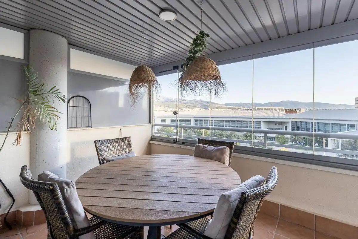 Terrasse von Wohnung zur Miete in Zaidín