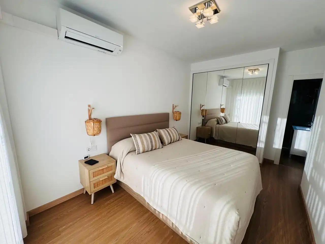 Habitación de Piso en venta en Sabadell con Aire acondicionado, Calefacción y Parquet