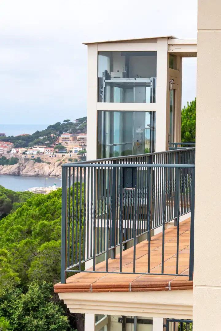 Terrassa de Casa o xalet en venda en Sant Feliu de Guíxols amb Aire condicionat, Calefacció i Jardí privat