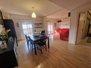 Piso con balcón en venta en Calle del Prado 11