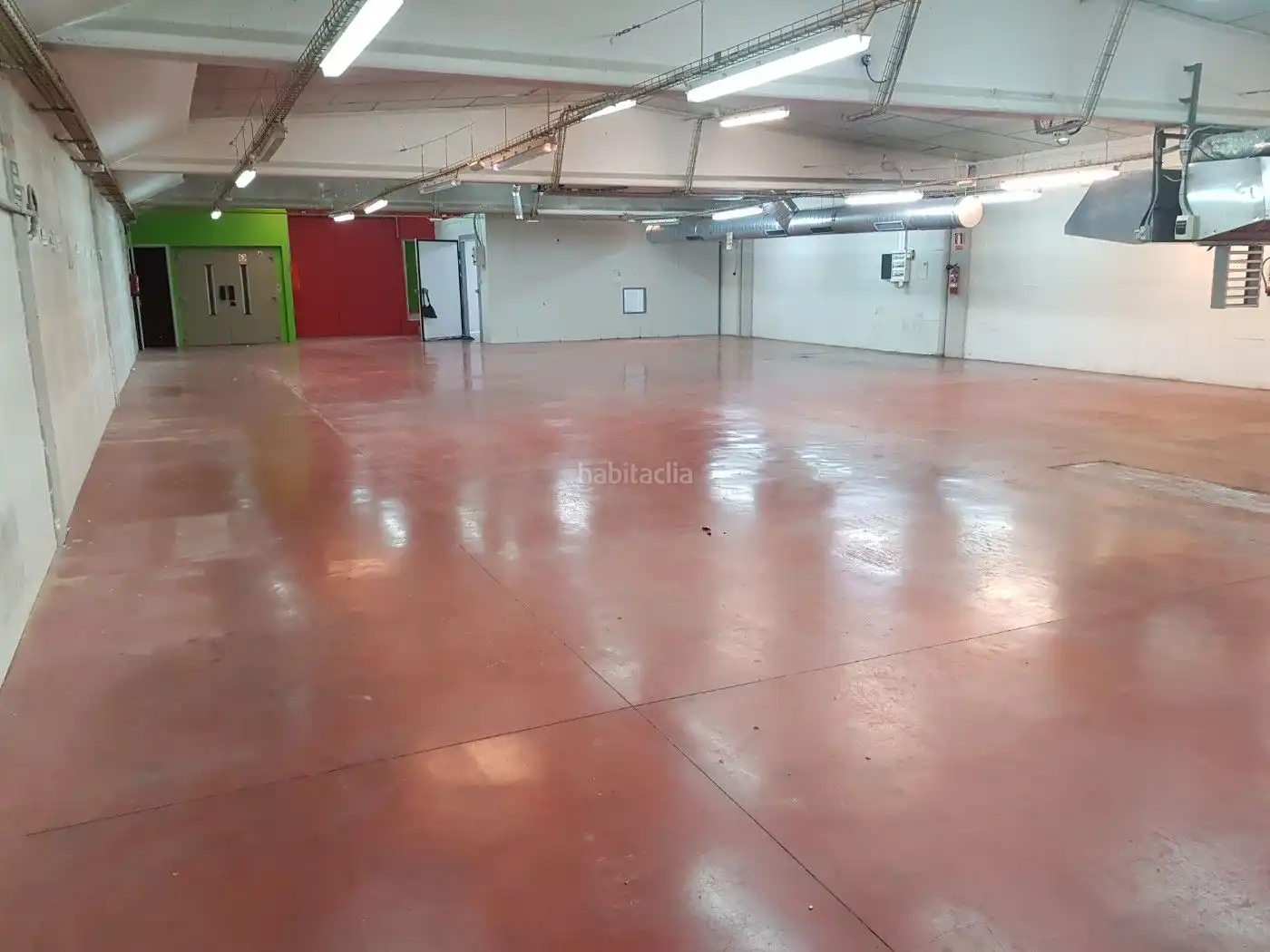 Nau industrial de lloguer a Moixeró 19