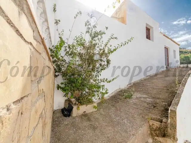 Casa adosada en venta en Salares