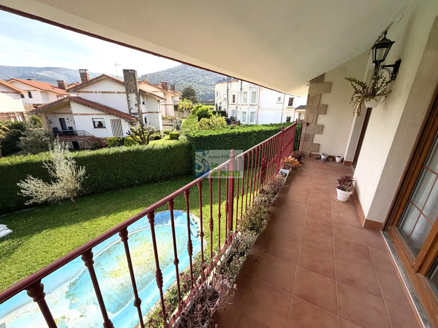 Vista exterior de Casa o chalet en venta en Castro-Urdiales con Calefacción, Jardín privado y Terraza