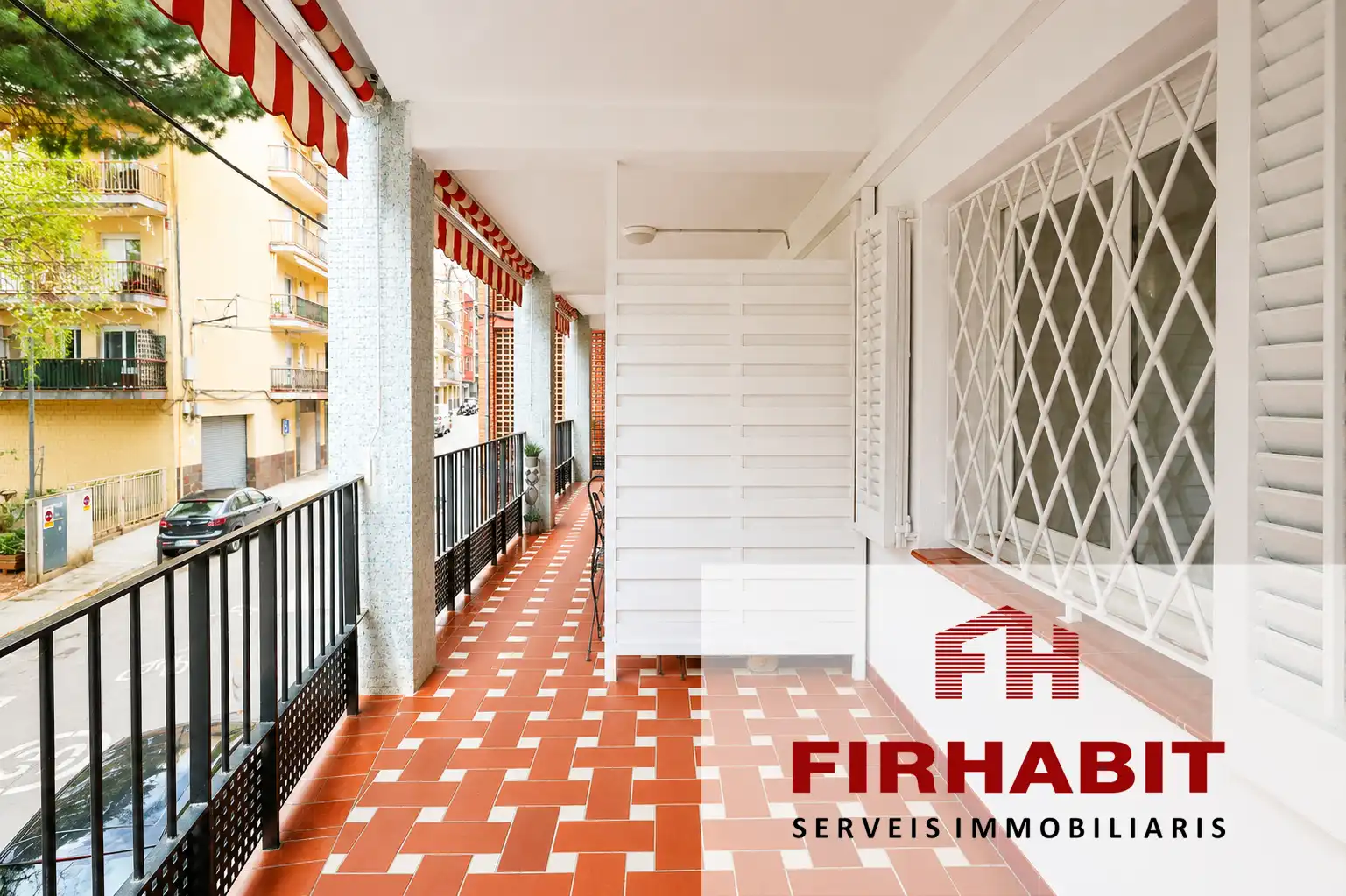 Vista exterior de Piso en venta en Arenys de Mar con Parquet, Terraza y Horno