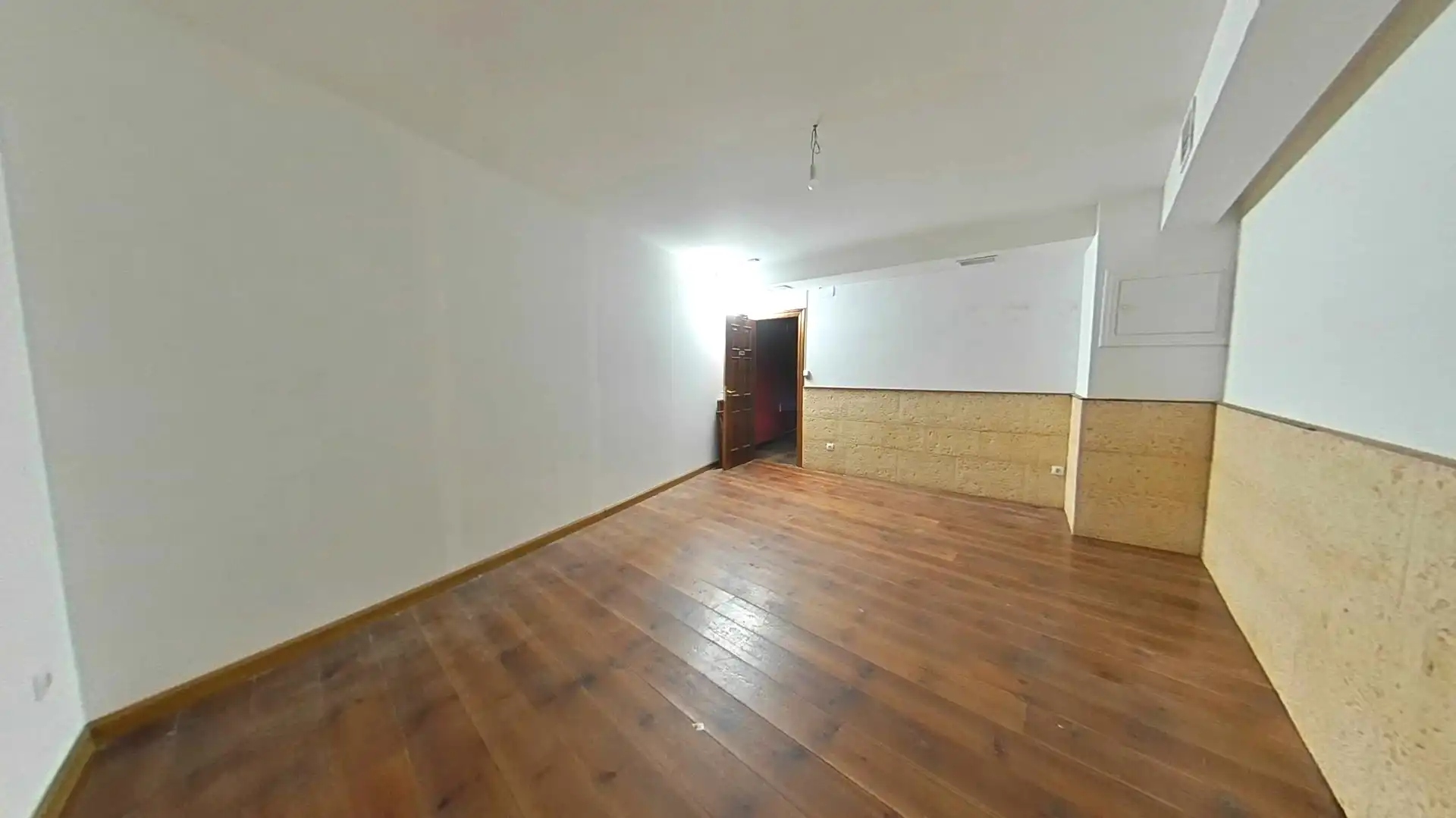 Local en venta en Pradoluengo
