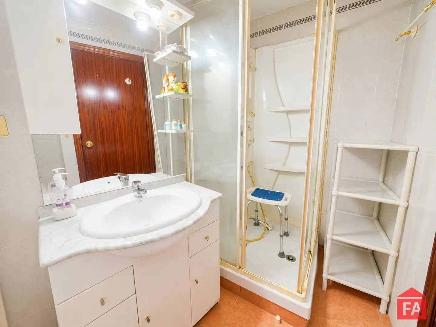 Badezimmer von Wohnung zum Verkauf in El Vendrell mit Klimaanlage, Heizung und Terrasse