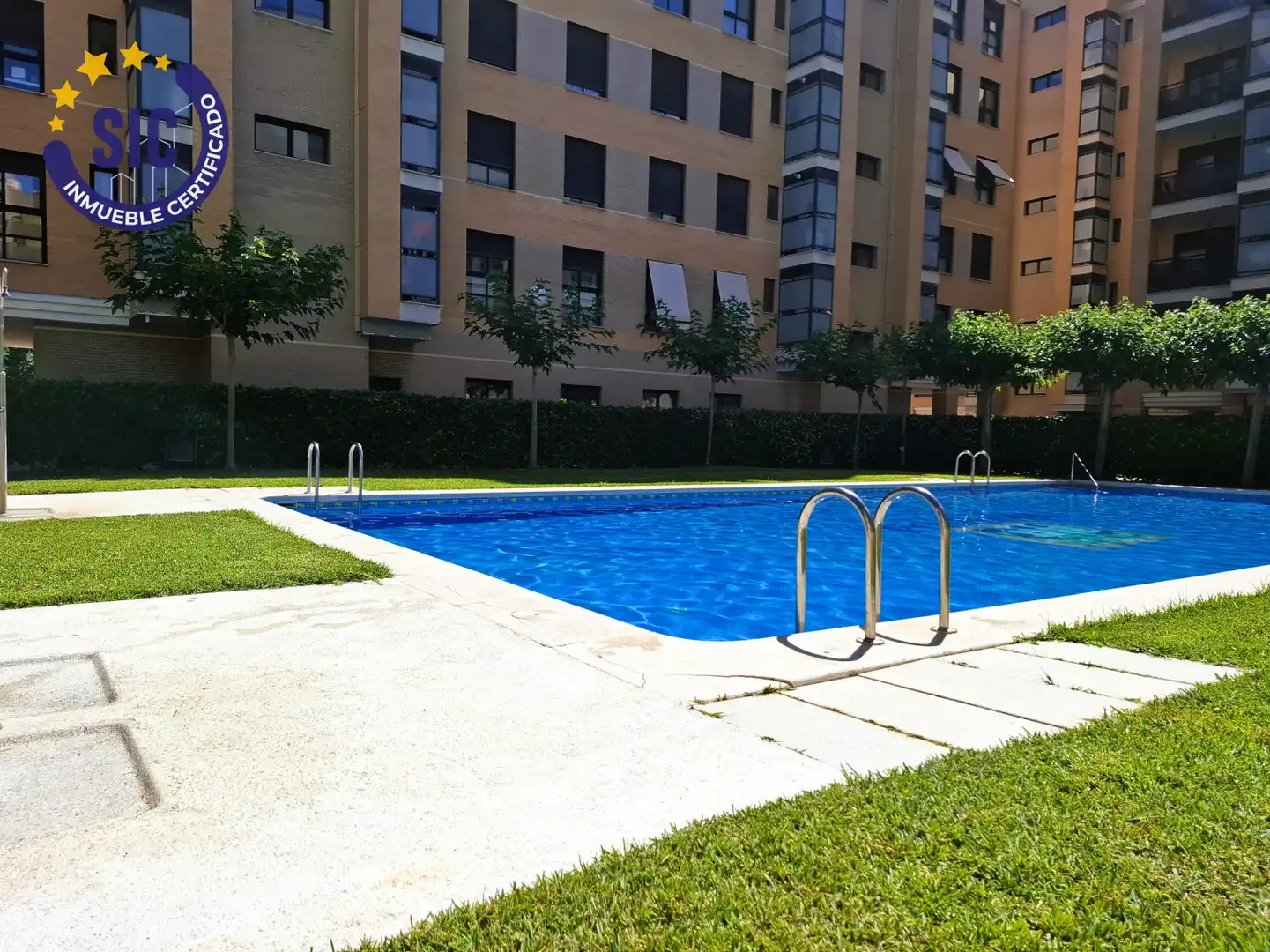 Piscina de Piso en venta en Castellón de la Plana / Castelló de la Plana con Aire acondicionado, Calefacción y Jardín privado