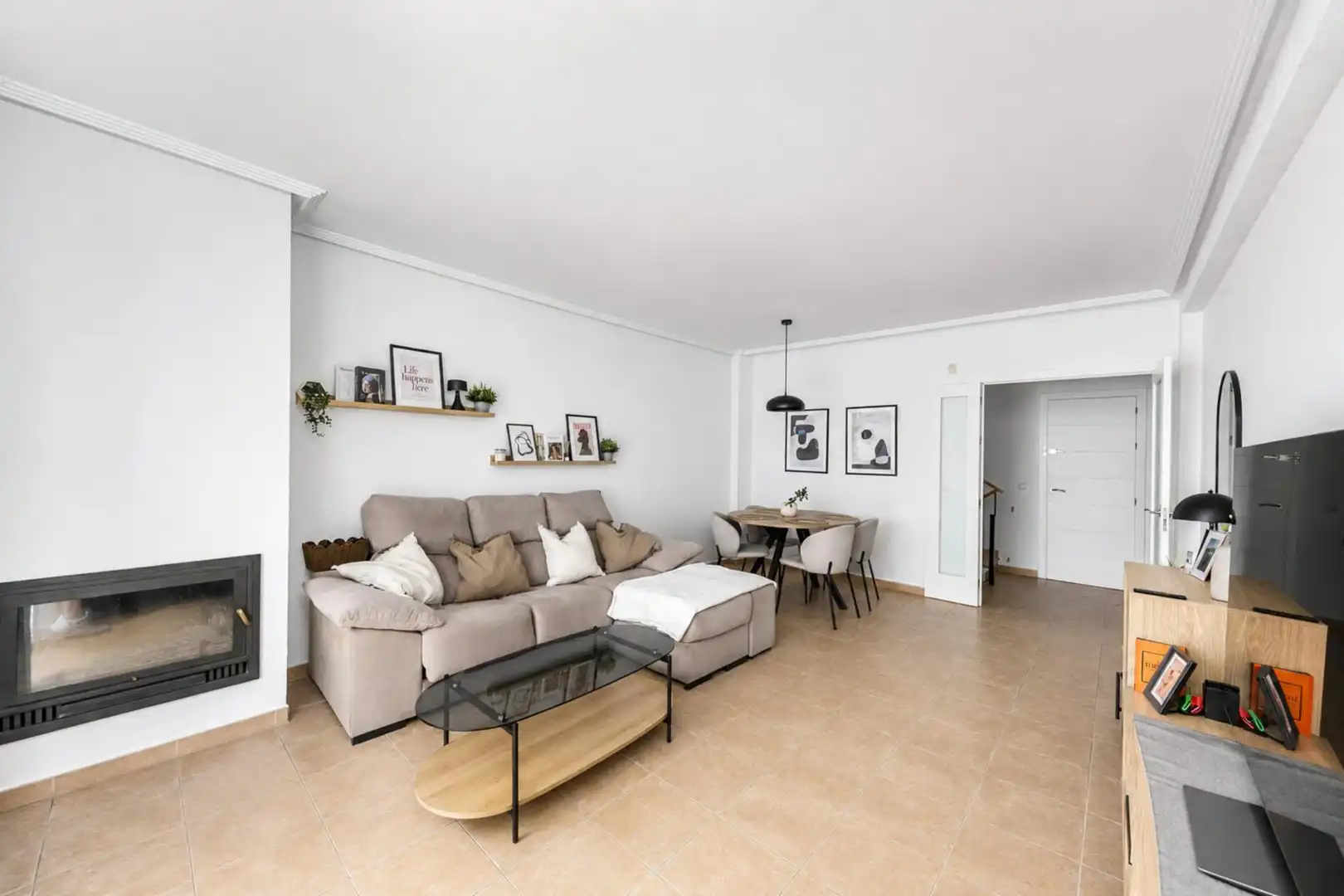 Sala de estar de Casa adosada en venta en Mijas con Jardín privado, Terraza y Trastero