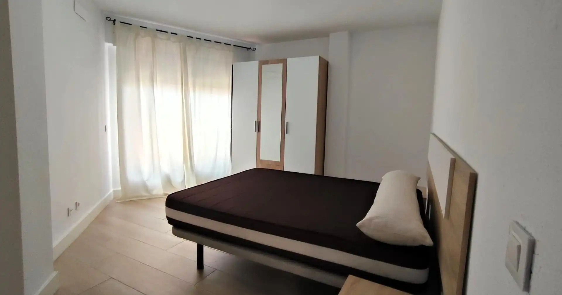 Bedroom of Flat for rent in Plasencia  with Heating, Terrace and Furnished