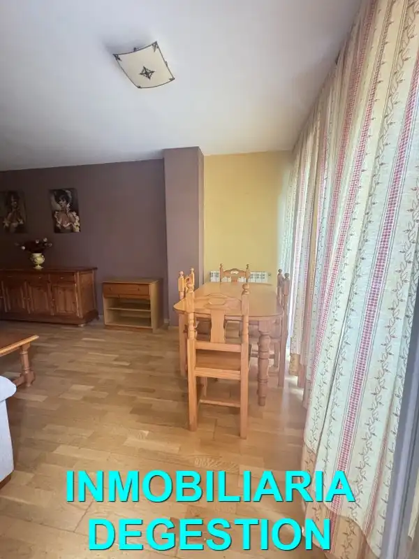 Piso en venta en Linares, Jaén