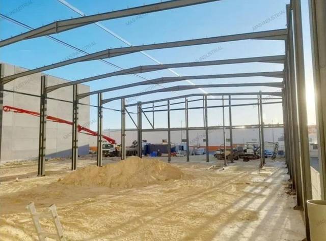 Nave industrial en Alquiler en Fuente del Jarro