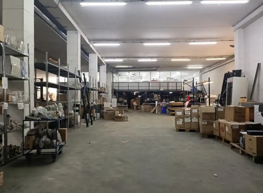 Nau industrial en venda a Carrer Energia