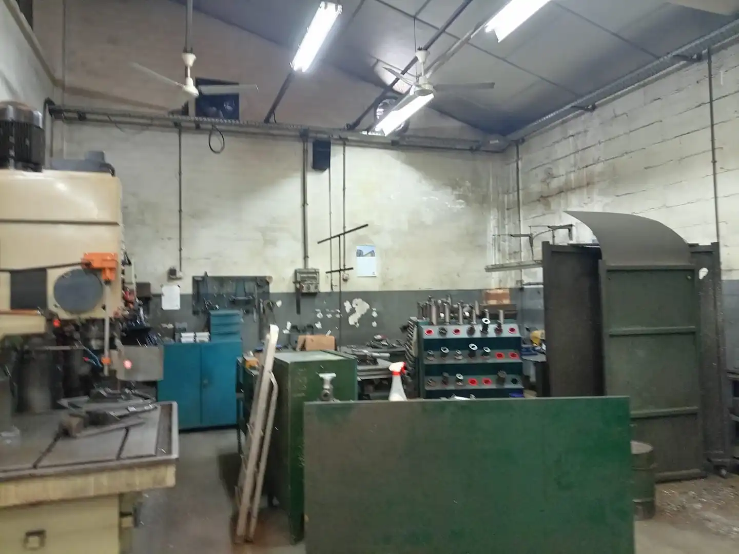 Nau industrial en venda en Sabadell