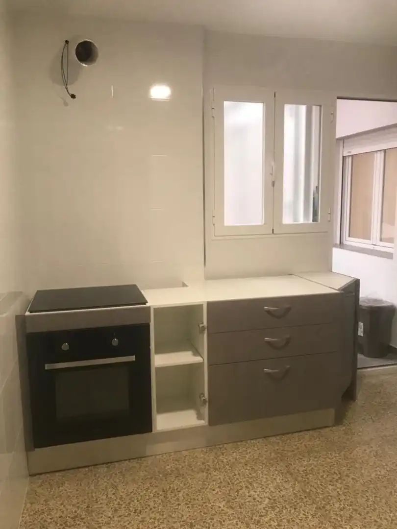 Cuina de Pis de lloguer en Granada amb Calefacció, Moblat i Balcó