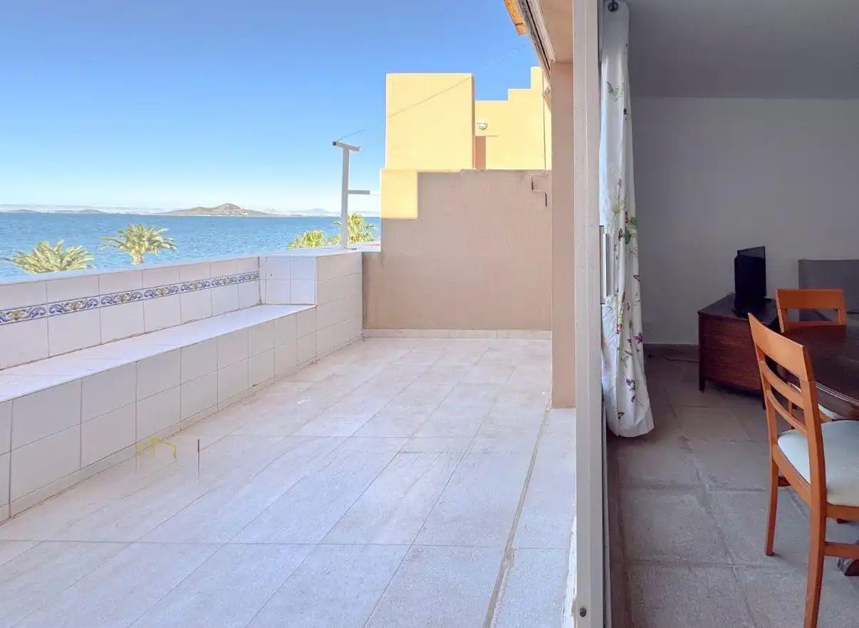 Terrasse von Dachboden zum Verkauf in La Manga del Mar Menor mit Privatgarten, Terrasse und Abstellraum