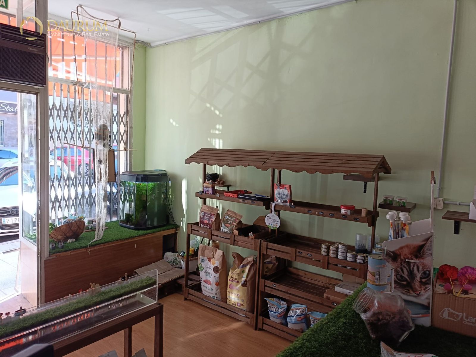 Premises for sale in San Fernando de Henares  with Furnished