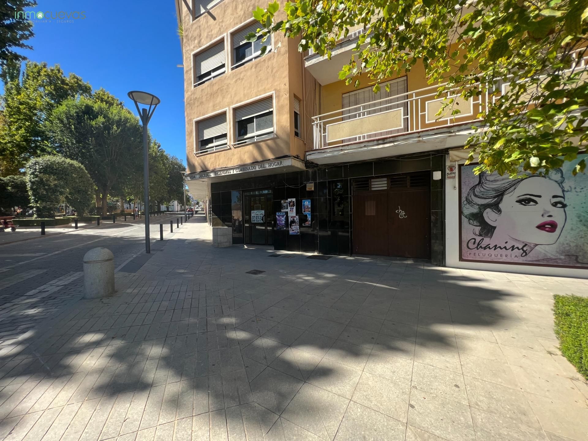 Office to rent in Baza
