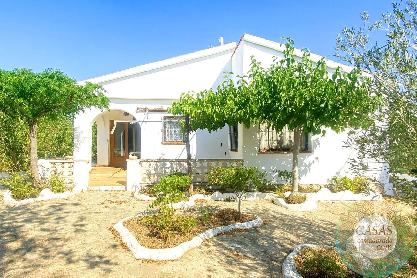Vista exterior de Finca rústica en venda en L'Ametlla de Mar  amb Jardí privat i Terrassa