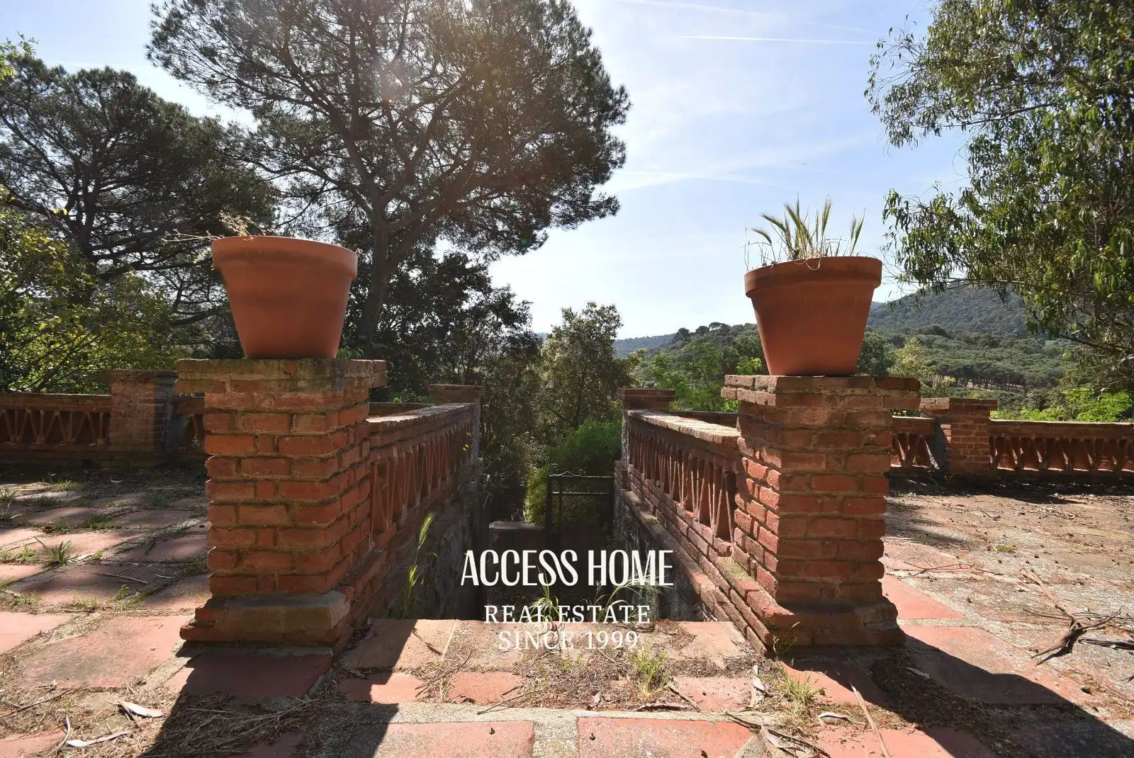 Vista exterior de Casa o xalet en venda en Montornès del Vallès amb Aire condicionat, Calefacció i Jardí privat