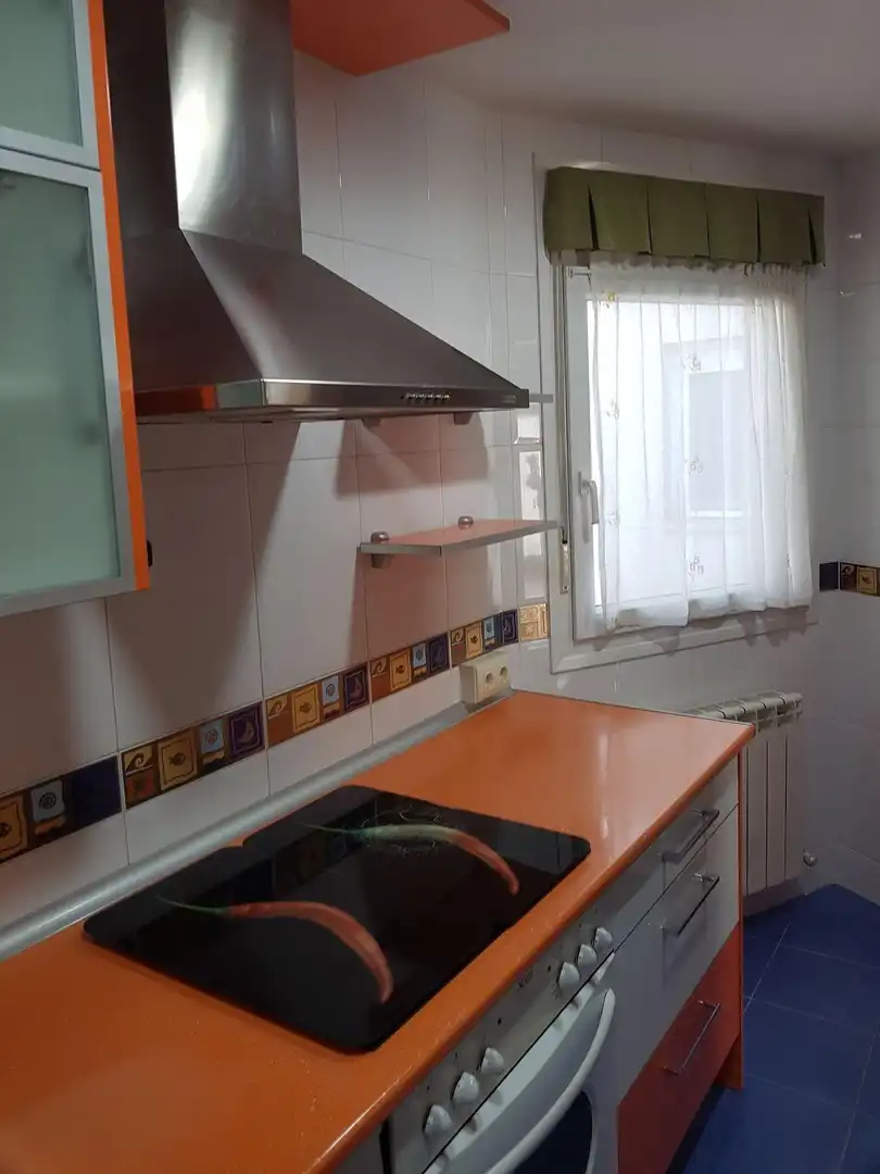 Cocina de Ático en venta en Venta de Baños con Calefacción, Parquet y Terraza