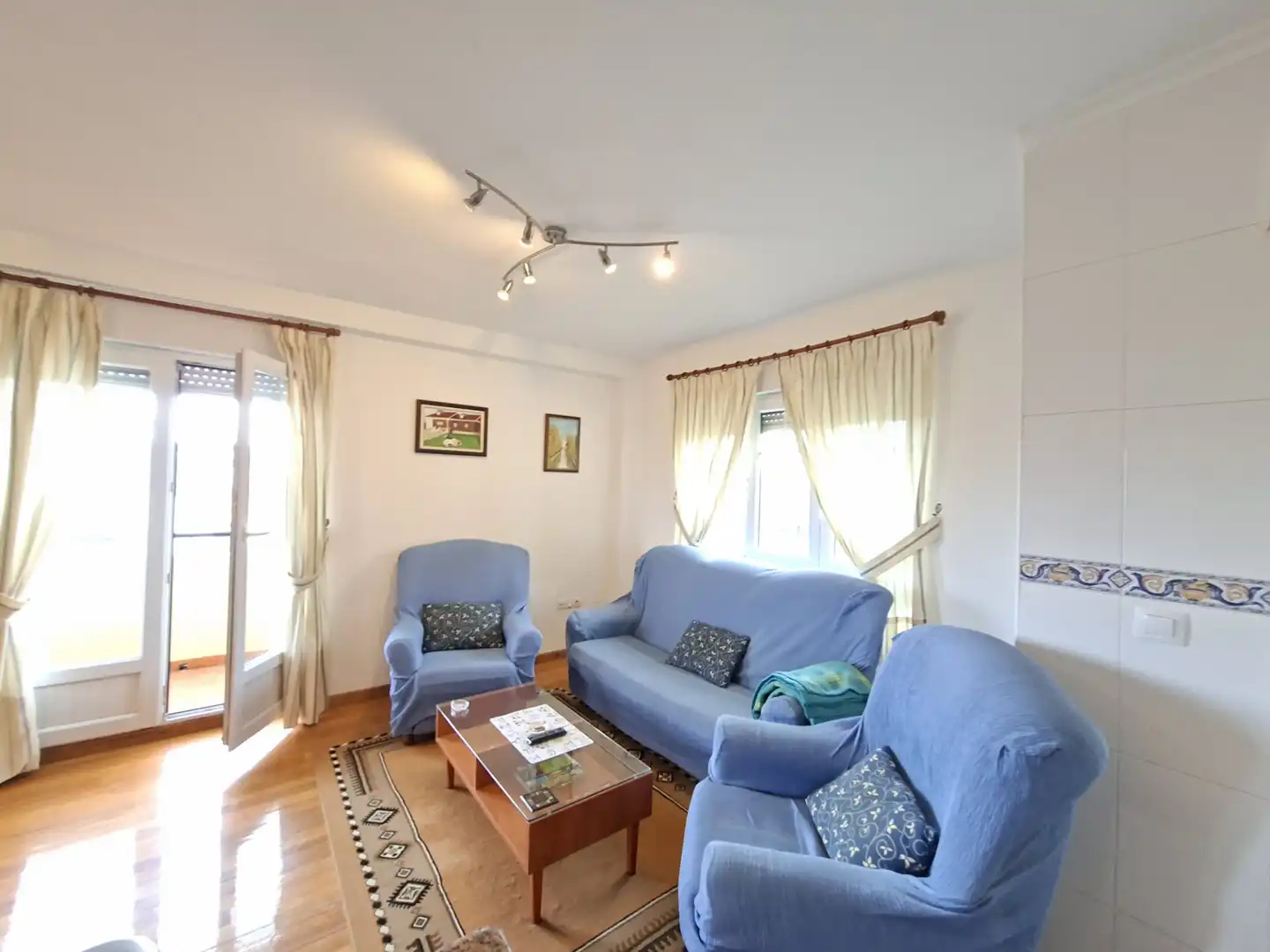Sala de estar de Piso en venta en Suances con Calefacción, Terraza y Amueblado