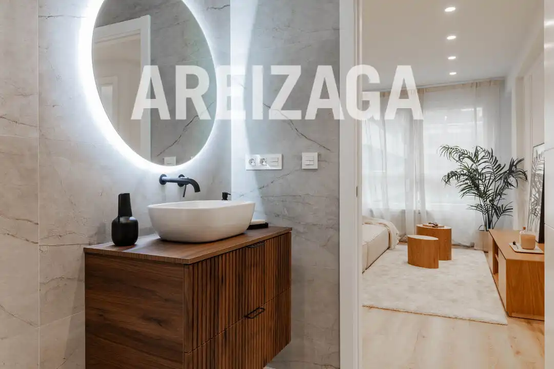 Piso en venta en Karlos I.a Hiribidea carlos, 30, Amara