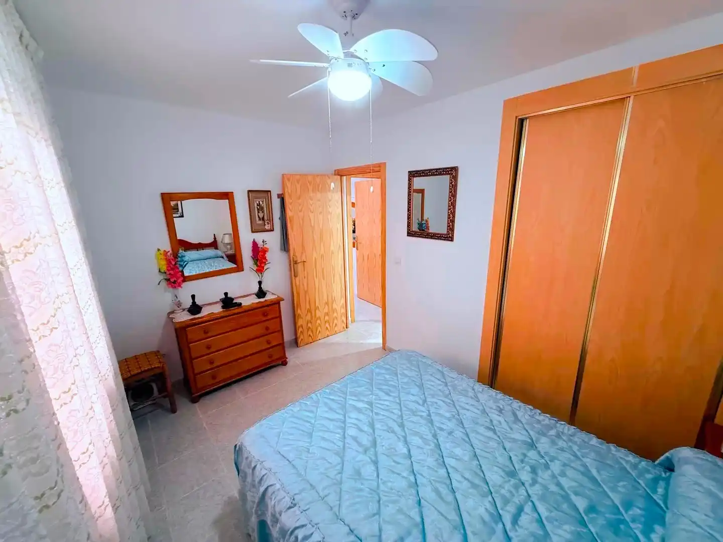 Habitación de Casa adosada en venta en Los Alcázares con Aire acondicionado y Alarma
