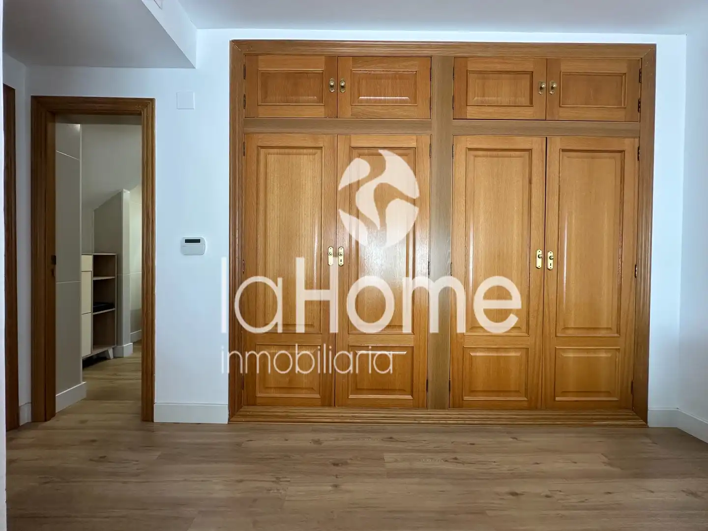 Habitación de Casa o chalet en venta en Paterna con Aire acondicionado, Calefacción y Jardín privado