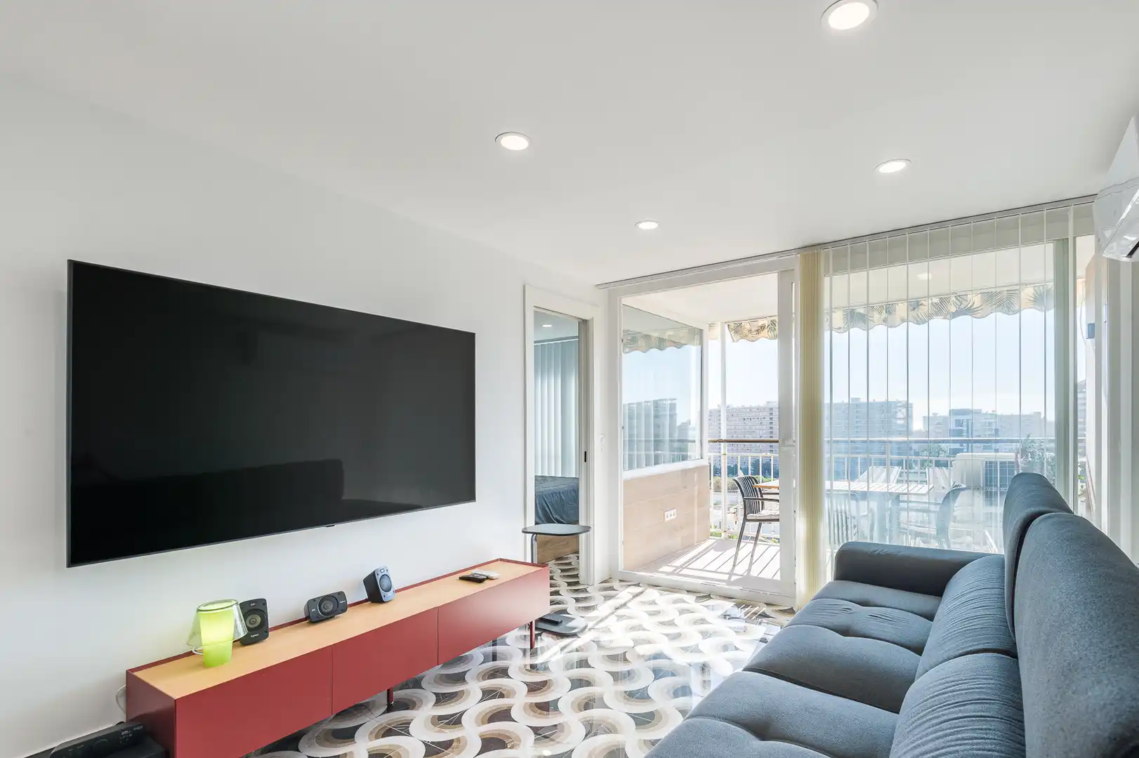 Sala de estar de Piso en venta en Alicante / Alacant con Aire acondicionado, Terraza y Amueblado