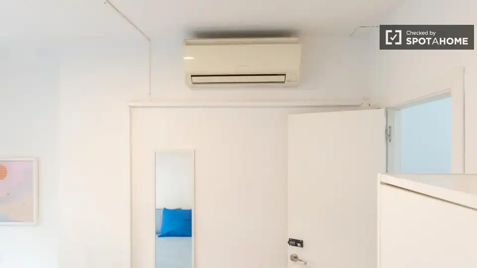 Habitación de Piso de alquiler en Madrid con Aire acondicionado, Calefacción y Amueblado