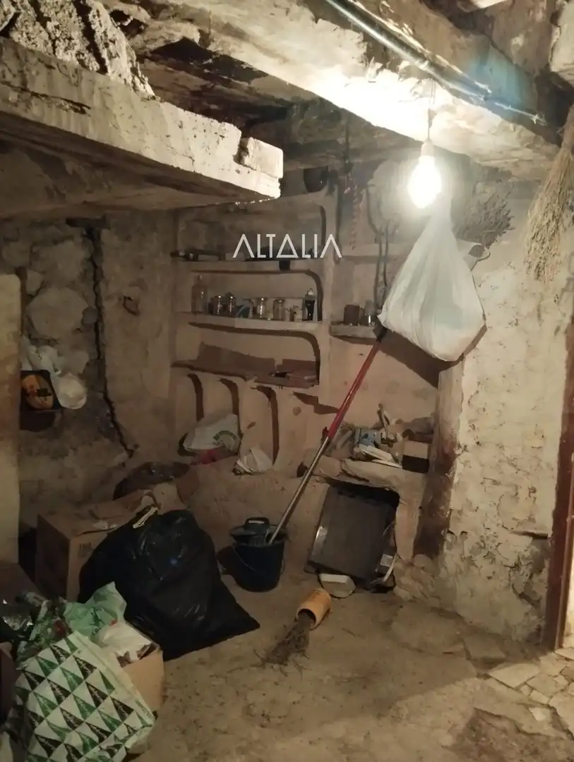 Houses for sale in Sotorribas  with Storage room