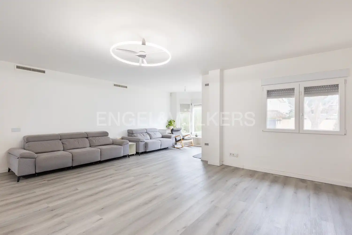 Living room of Houses for sale in L'Eliana  with Air Conditioner, Heating and Private garden