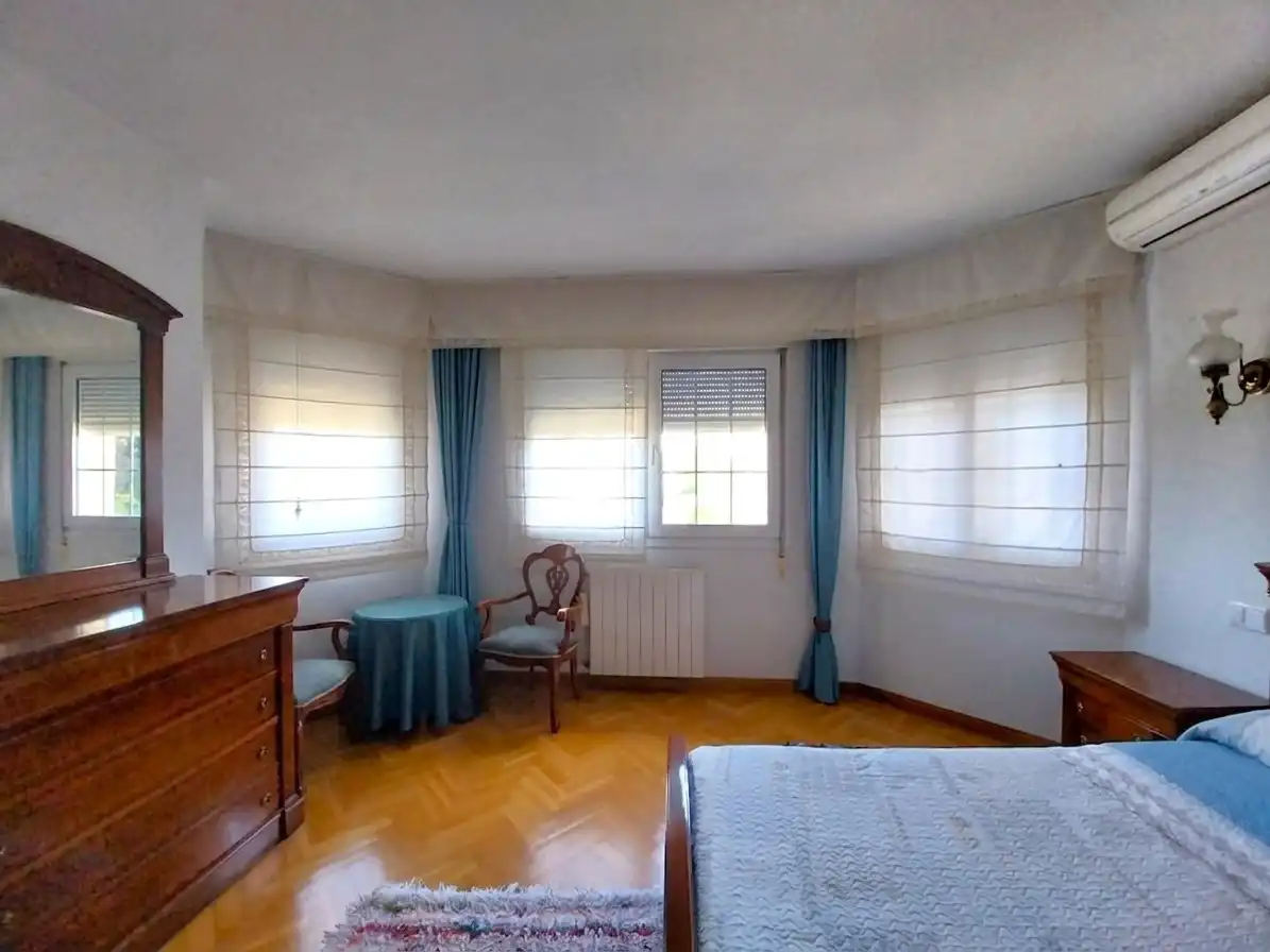 Habitación de Casa o chalet en venta en Pozuelo de Alarcón con Aire acondicionado, Calefacción y Jardín privado
