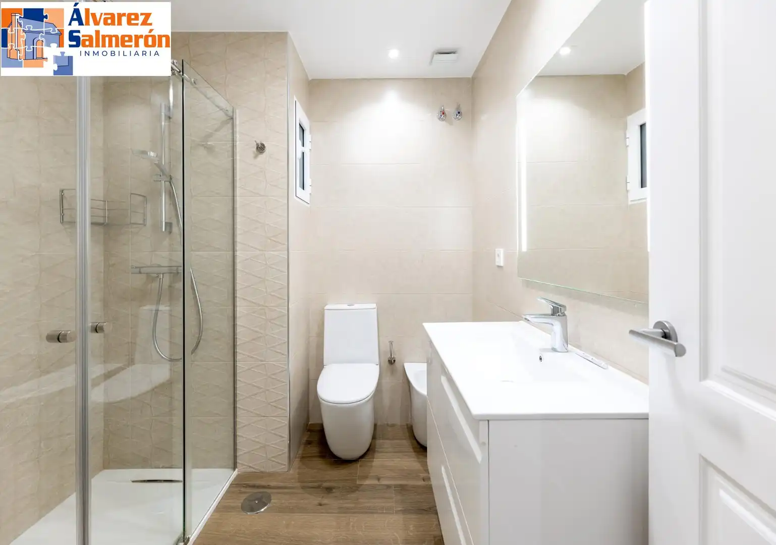 Bathroom of Flat for sale in Ronda