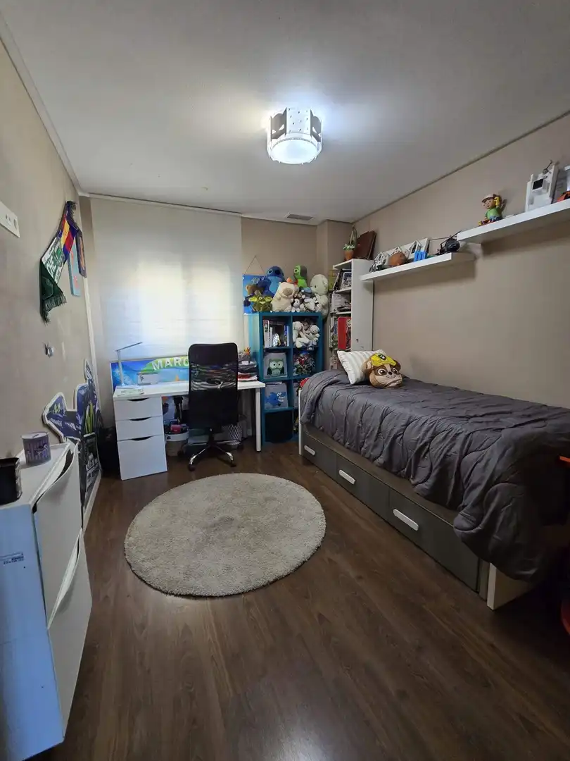 Habitación de Piso en venta en Crevillent con Aire acondicionado, Parquet y Terraza