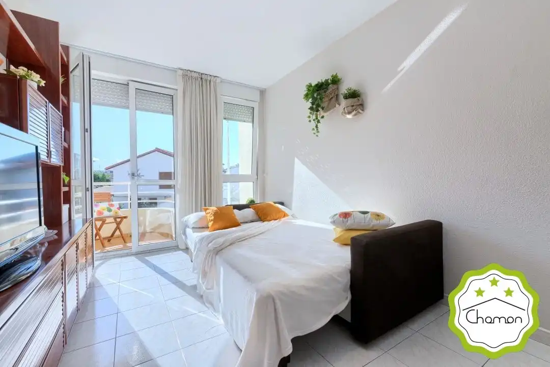 Schlafzimmer von Wohnung zur Miete in Noja mit Heizung, Privatgarten und Terrasse
