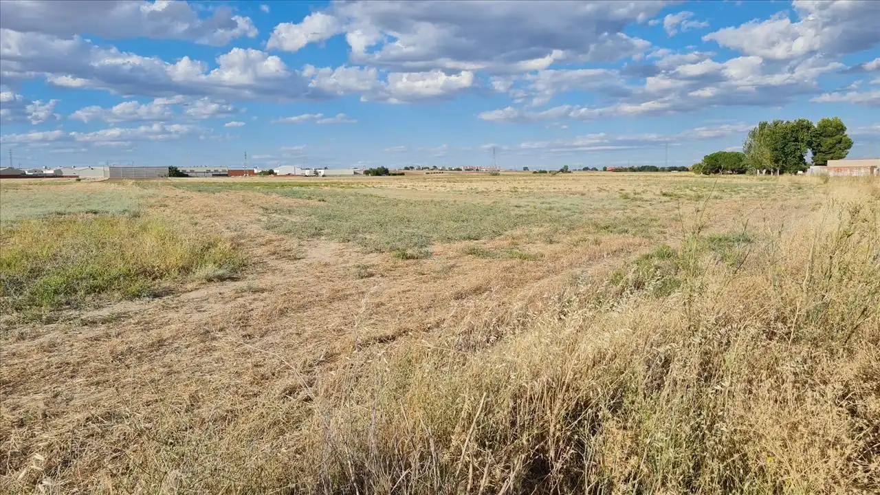 Industrial land for sale in Torrejón de la Calzada