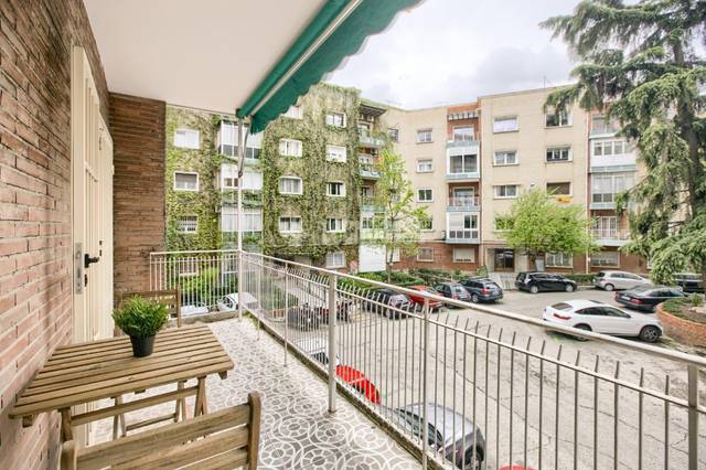 Piso en Venta en Hispanoamérica - Bernabéu