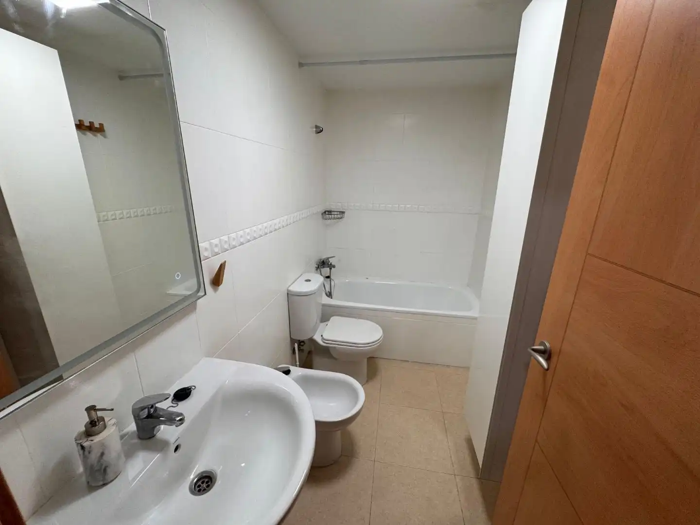 Flat with lift to rent in Avinguda dels Treballadors 40, imagen 13