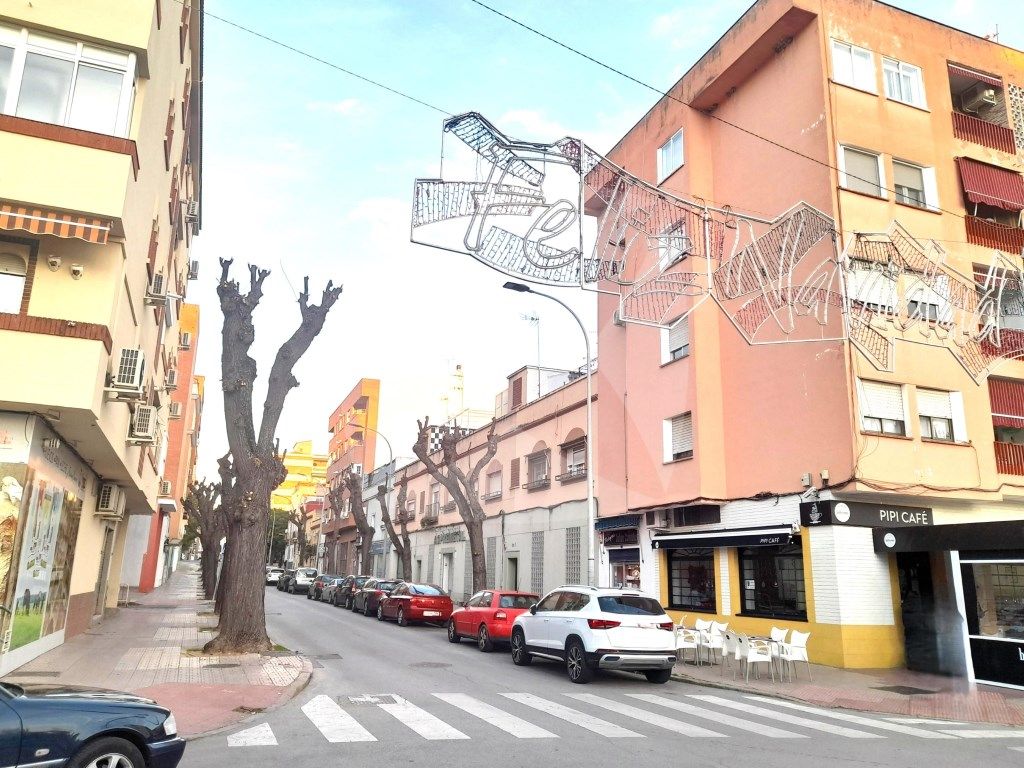 Vista exterior de Local en venta en Badajoz Capital con Aire acondicionado