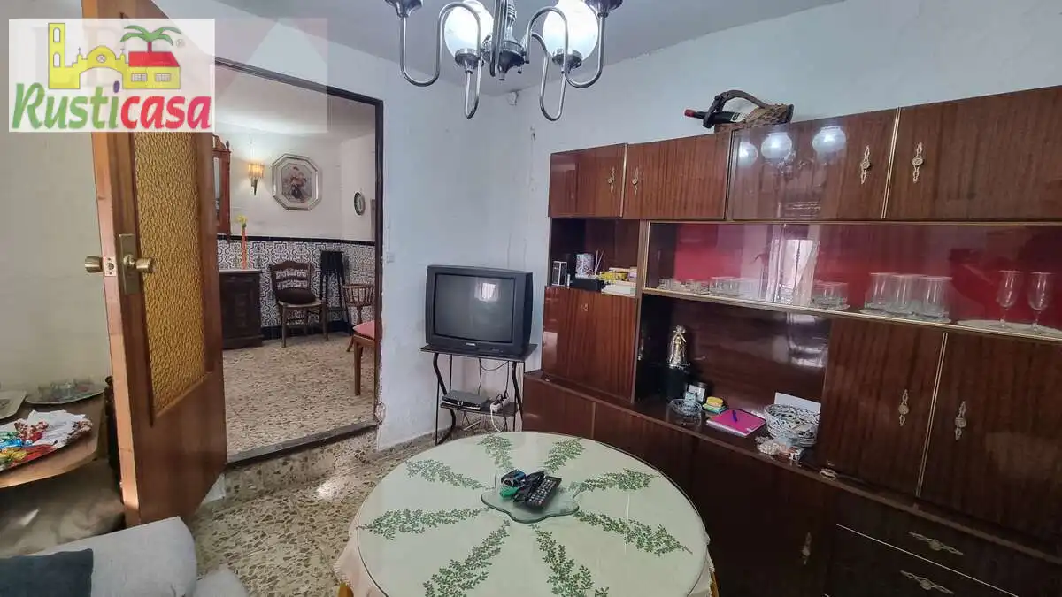 Sala de estar de Casa o chalet en venta en Baños de la Encina con Terraza y Amueblado