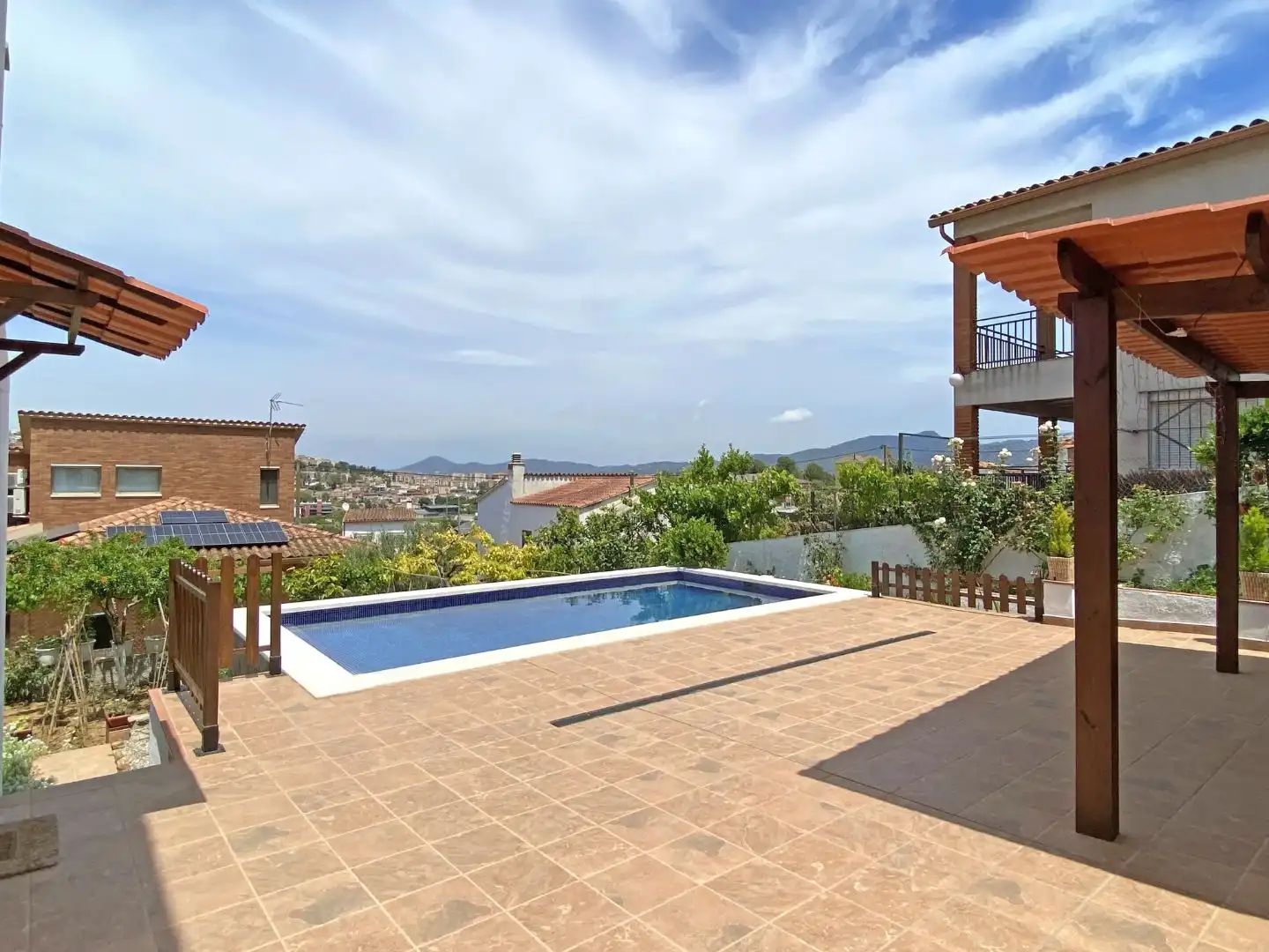Piscina de Casa o chalet en venta en Sant Vicenç Dels Horts con Aire acondicionado, Terraza y Piscina
