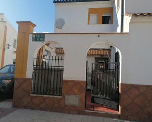 Vista exterior de Casa o xalet de lloguer en Almodóvar del Río amb Aire condicionat i Traster