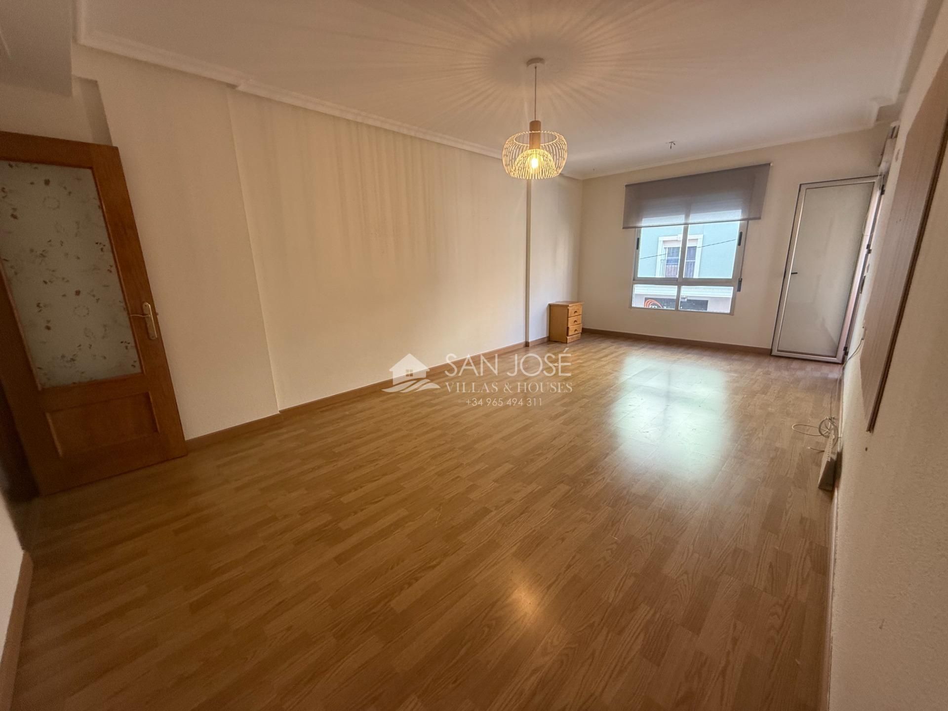 Vista exterior de Pis en venda en Albatera amb Aire condicionat, Parquet i Traster