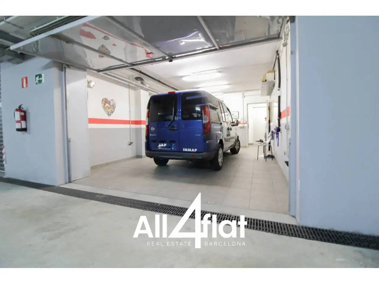 Parking de Casa o chalet de alquiler en L'Hospitalet de Llobregat con Aire acondicionado, Calefacción y Jardín privado