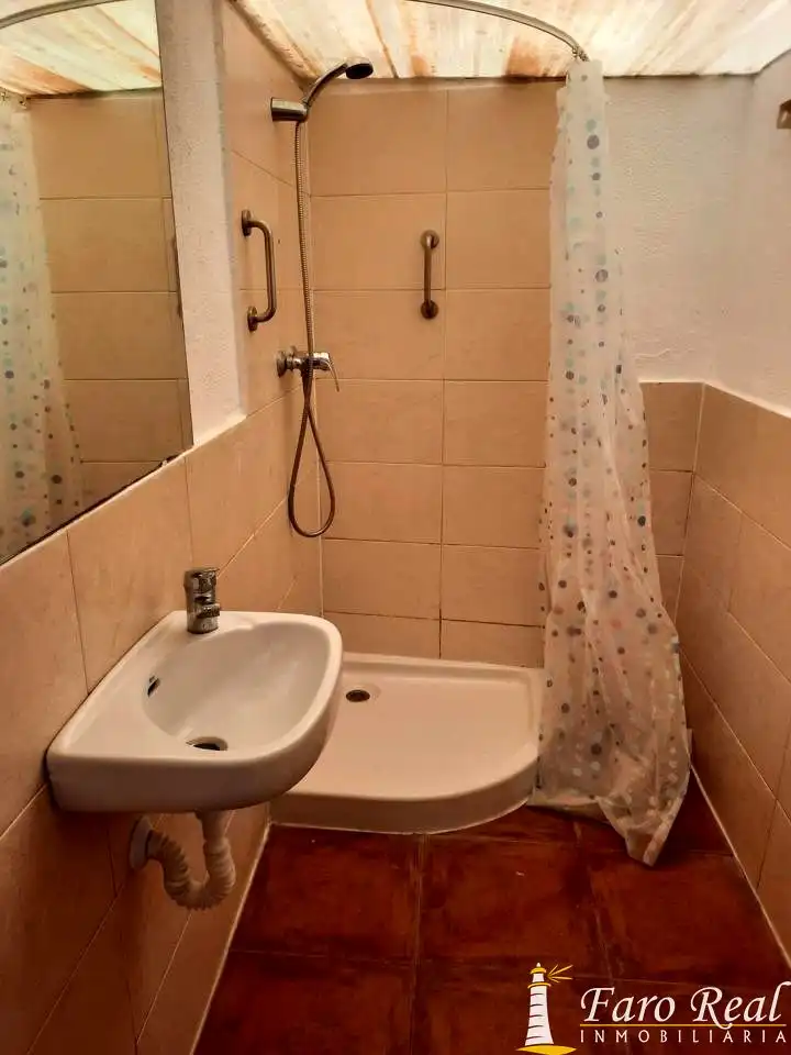Bany de Casa adosada de lloguer en Sanlúcar de Barrameda amb Jardí privat i Moblat