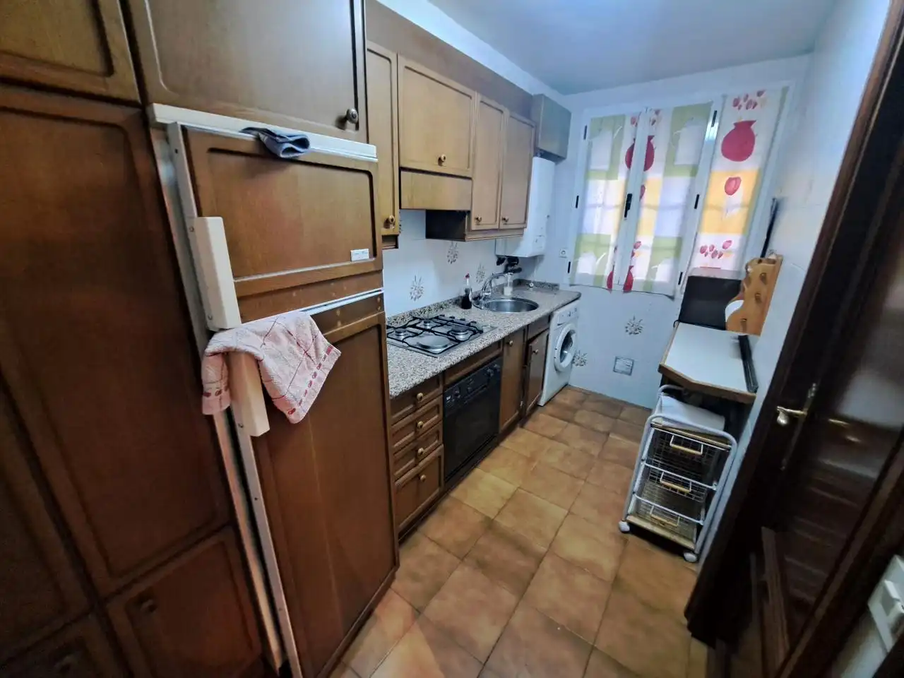 Kitchen of Flat for sale in Zaragoza  with Heating, Terrace and Storage room