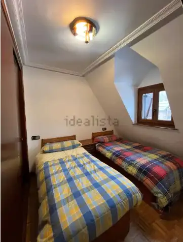 Habitación de Ático en venta en Aisa con Calefacción, Parquet y Trastero