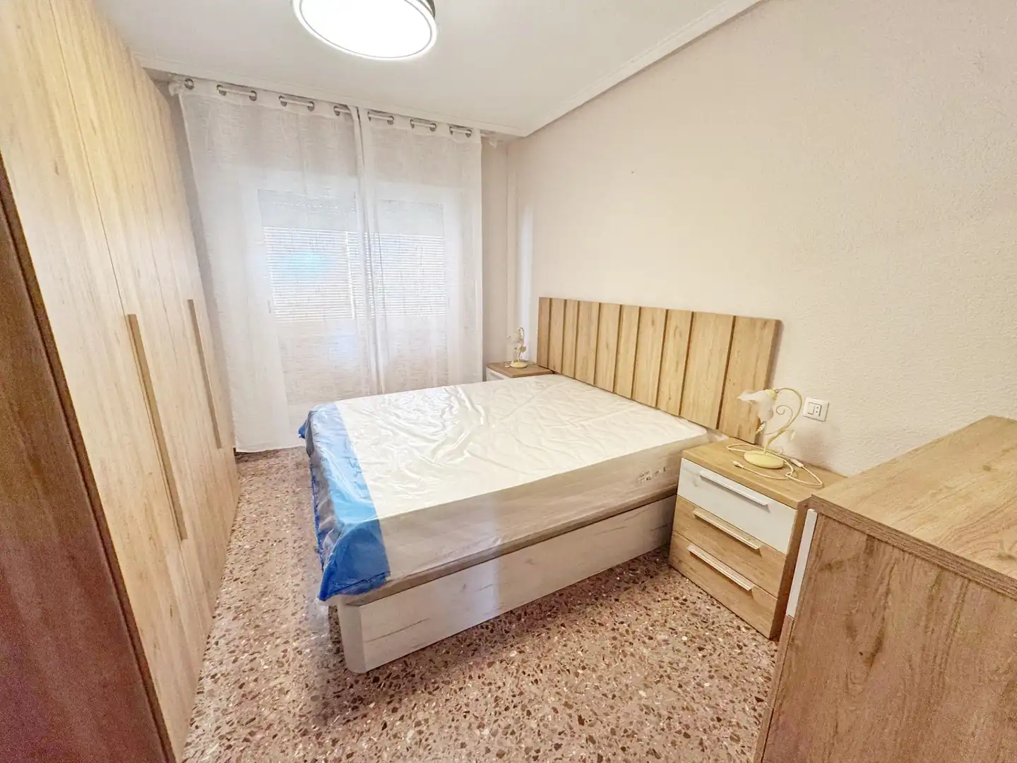 Habitación de Piso de alquiler en Petrer con Aire acondicionado, Amueblado y Balcón